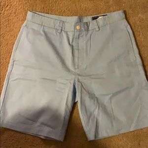 Men’s vineyard vines shorts